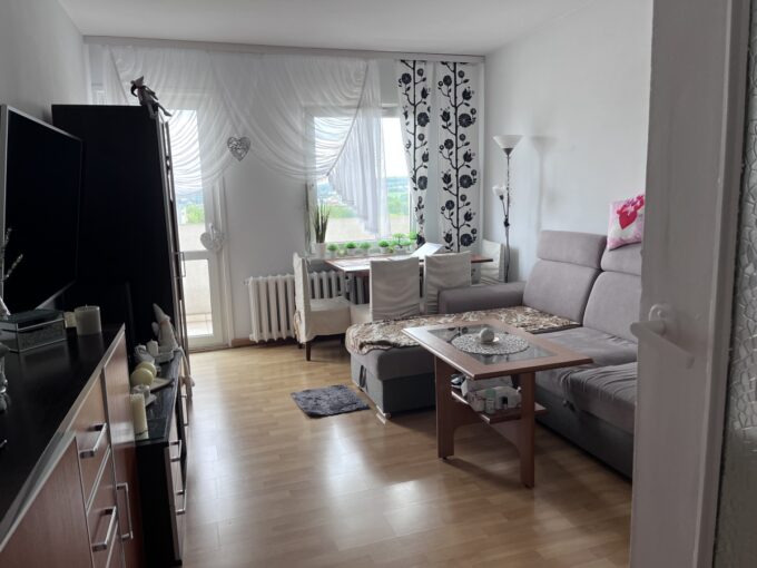 4-pokojowe mieszkanie z balkonem Bykowina