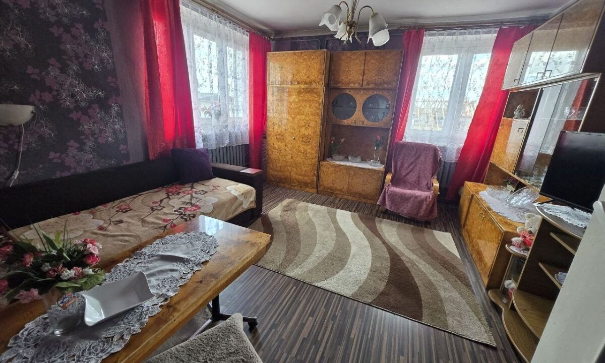 240373_3.jpg