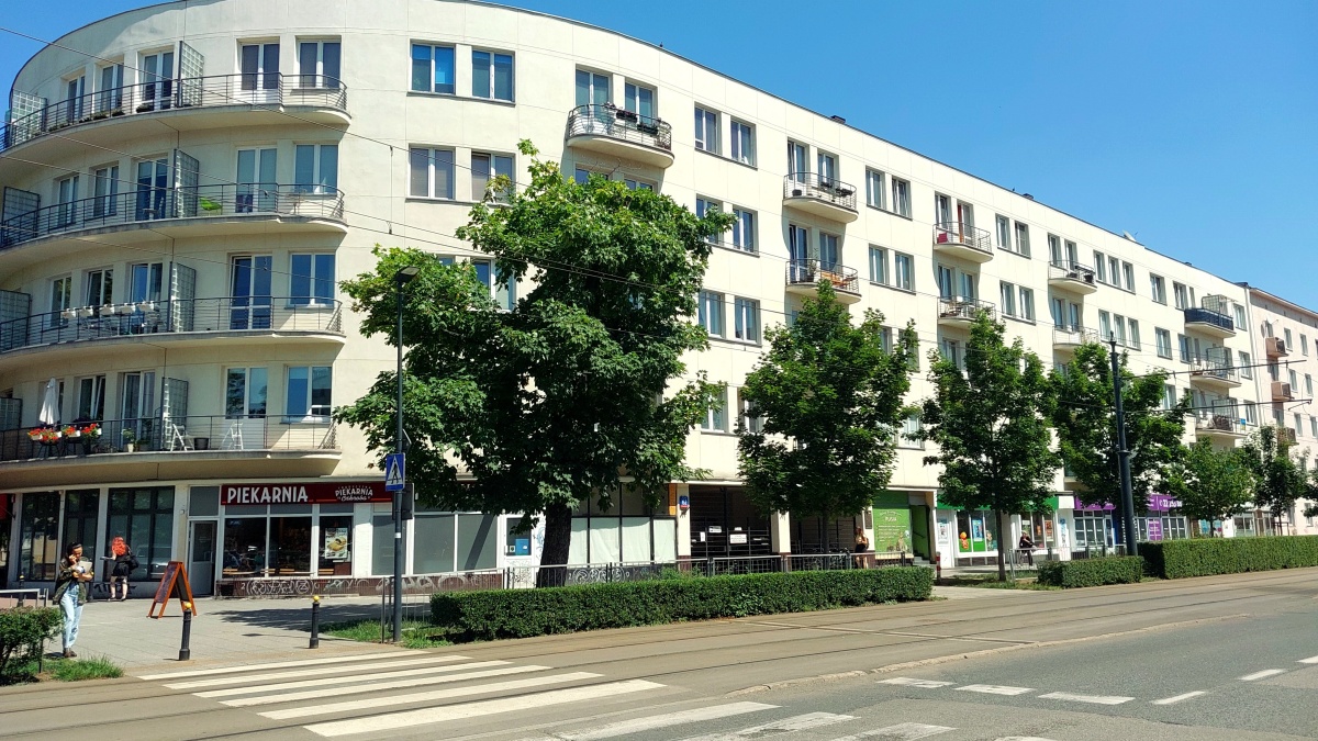 240397_3.jpg