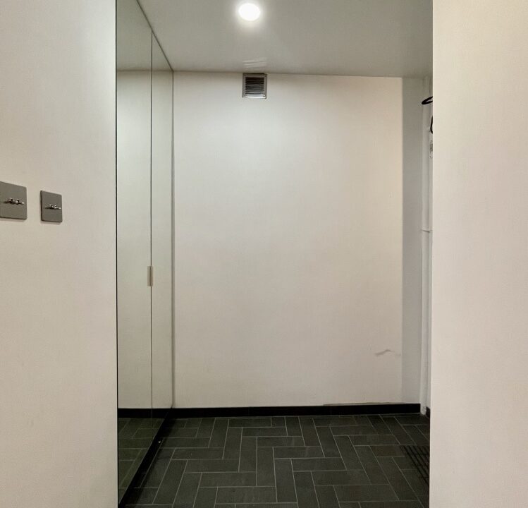 249690_3