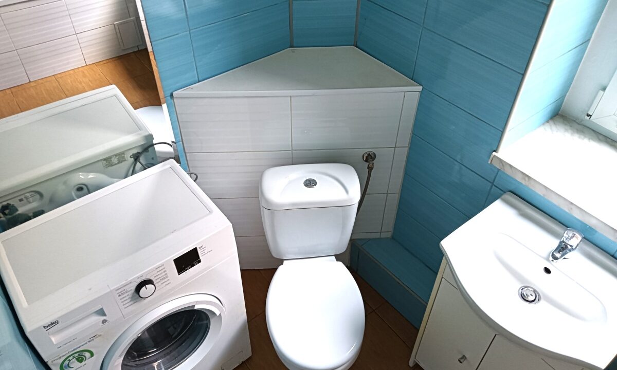 250351_3