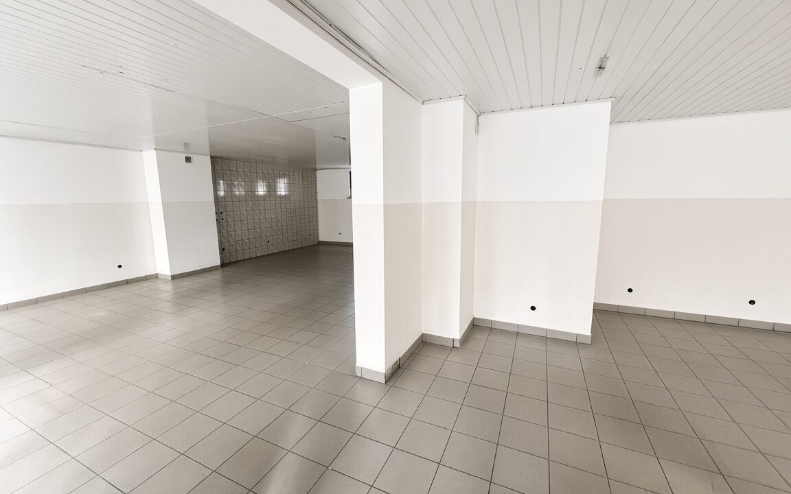 256382_3