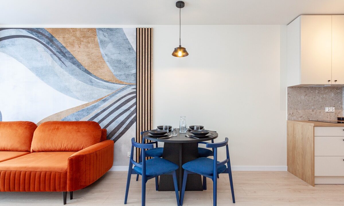 256975_3