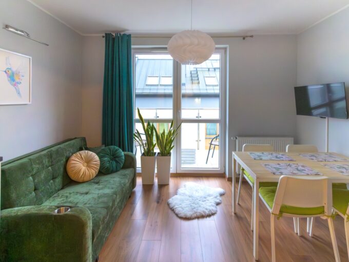 2 pokoje,balkon, garaż podziemny, Internet w cenie